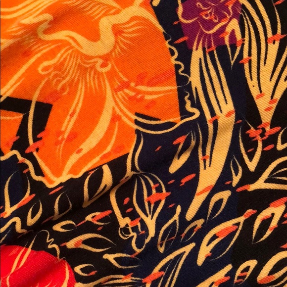 LulaRoe Randy Tee - Picture 5 of 5